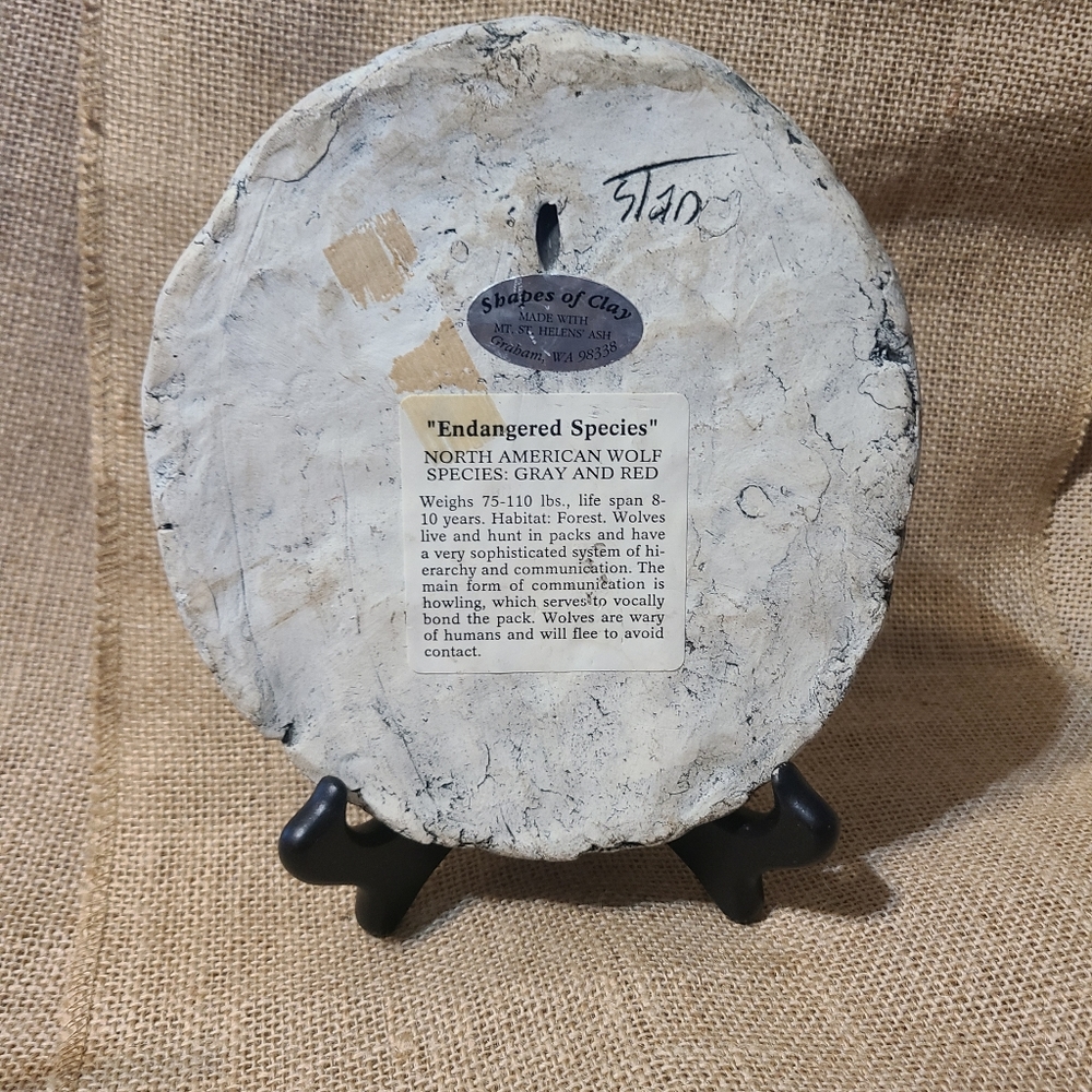 Vintage Stan Langtwait Shapes Of Clay North American Wolf Table/Wall Plaque - Picture 2 of 4